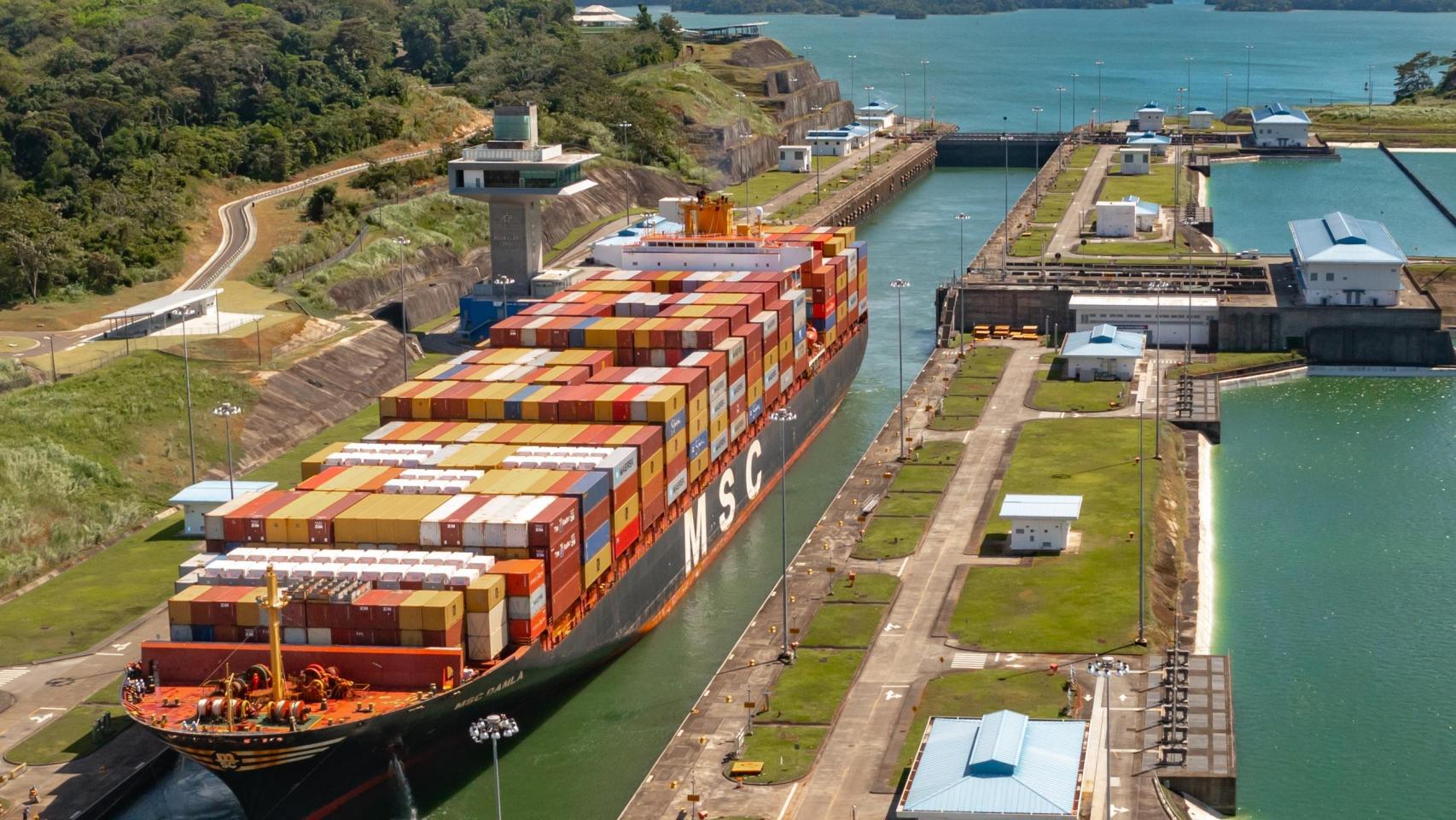 Blackrock adquiere los puertos del Canal de Panamá operados por CK Hutchison por 21.650 millones de euros