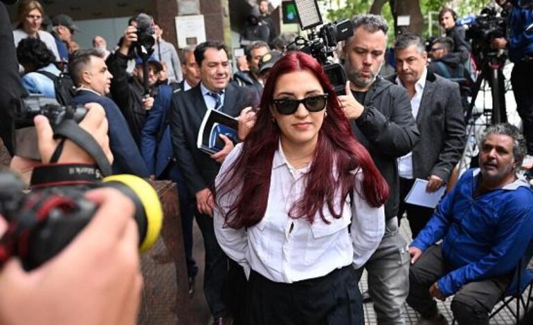 Las hijas de Diego Armando Maradona, cara a cara en el juicio por la muerte de su padre