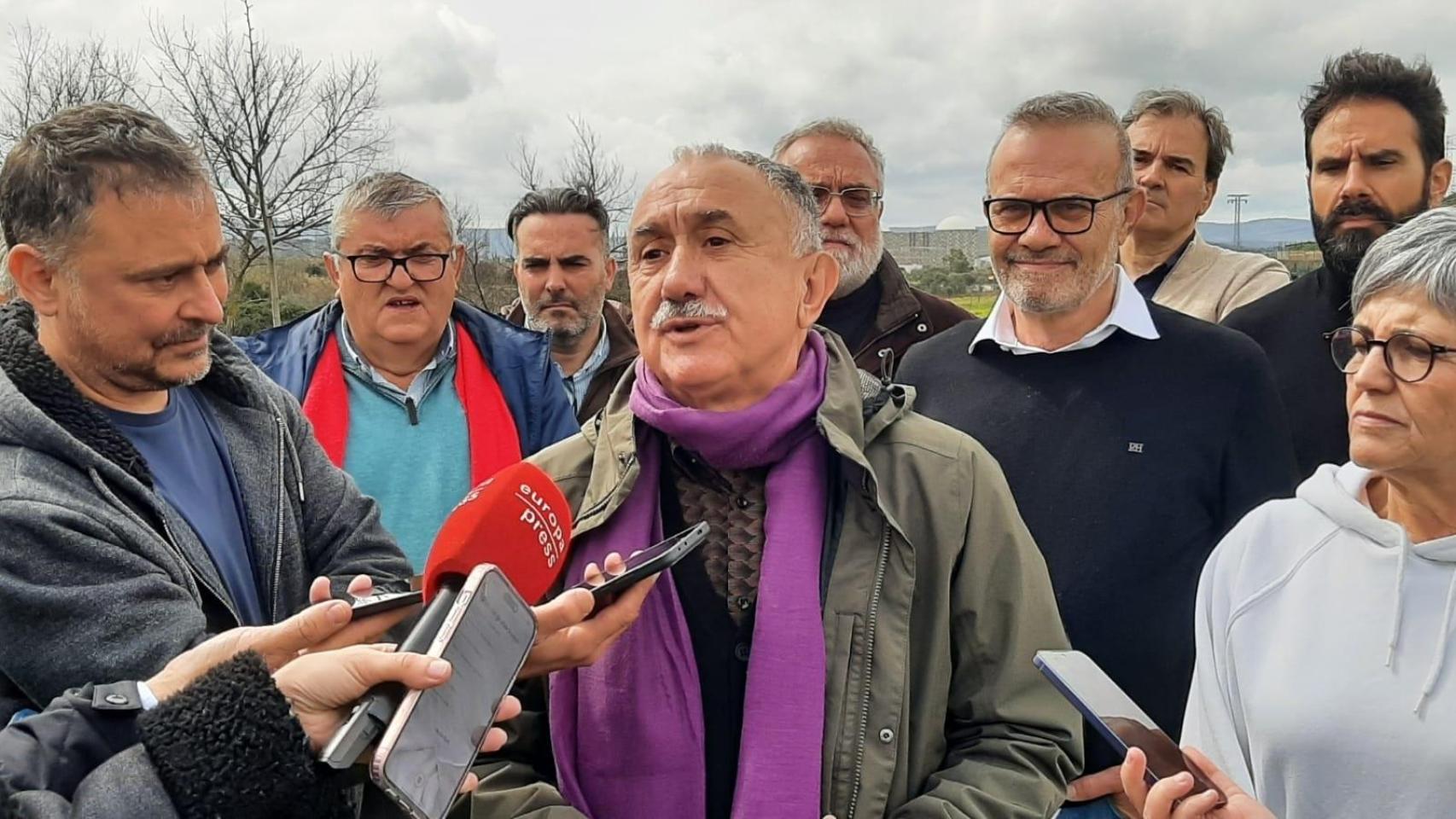 Pepe Álvarez (UGT) se suma a la batalla por prolongar la vida de las centrales nucleares y pide que «se haga desde el Estado»