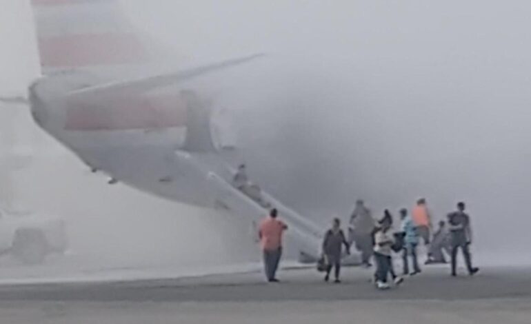 Un avión con 178 pasajeros se incendia al aterrizar en Denver (EEUU) por un problema en un motor