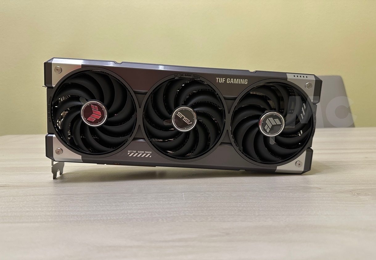 ASUS TUF Gaming Radeon RX 9070 OC