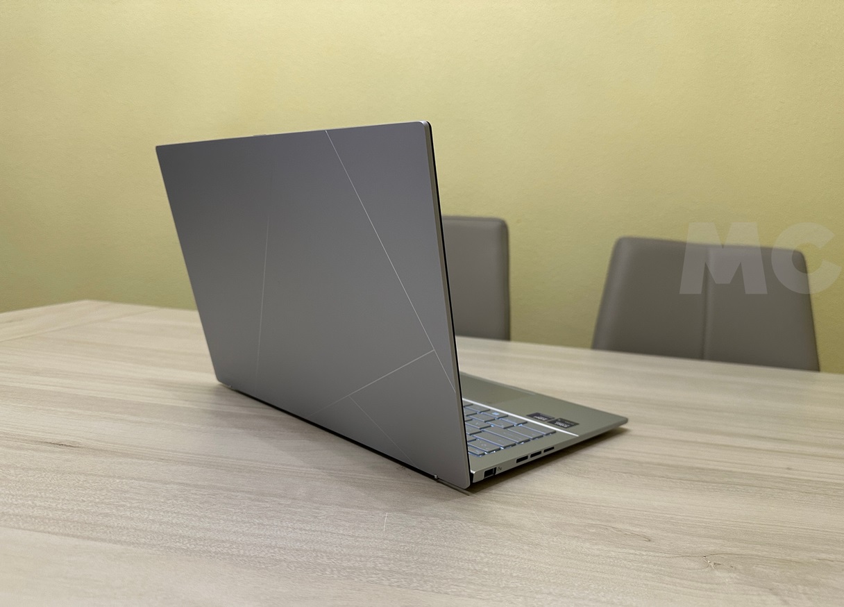 ASUS Zenbook 14