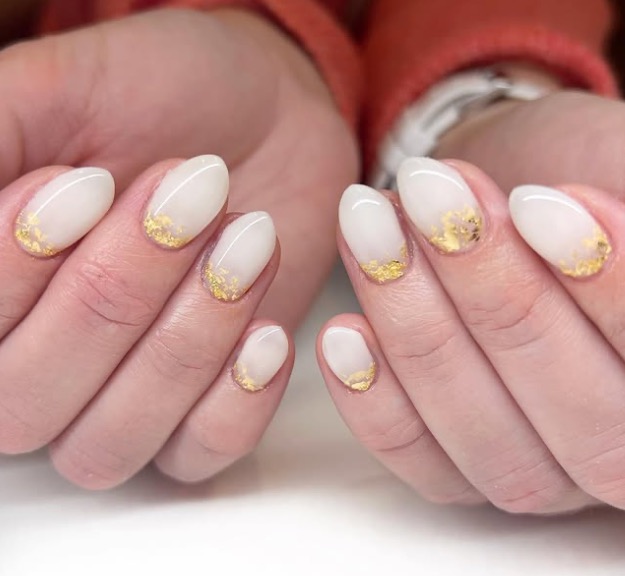 ¿Quién promueve las uñas de oro lechoso? - @ madnals.ut