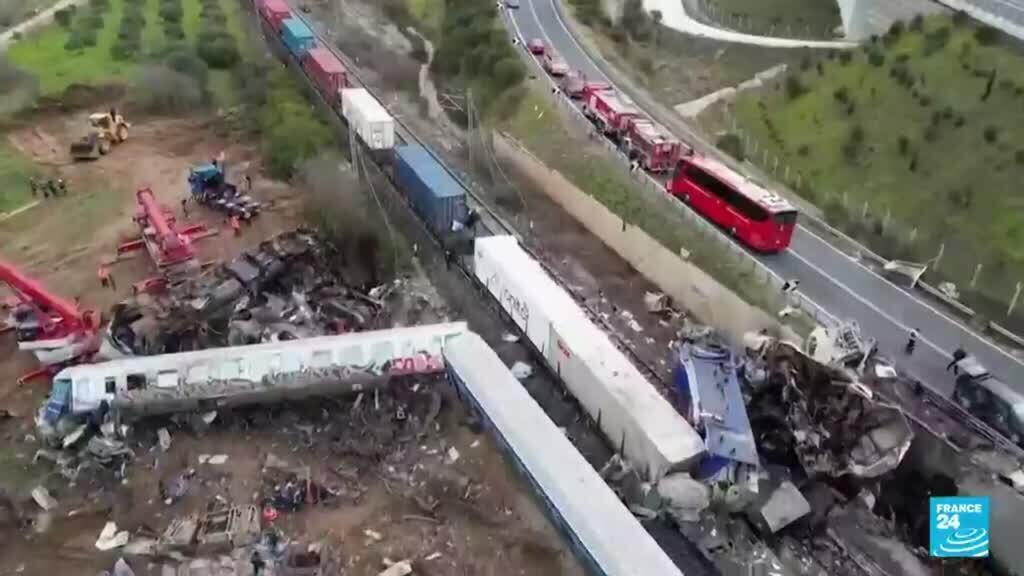 Protestas masivas en Grecia por los dos años de accidente de tren que dejó 57 muertos