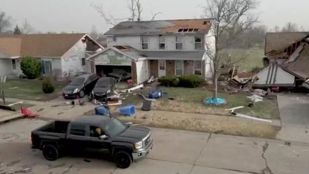 Clima extremo en EE. UU. deja al menos 10 muertos y cientos de casas destruidas