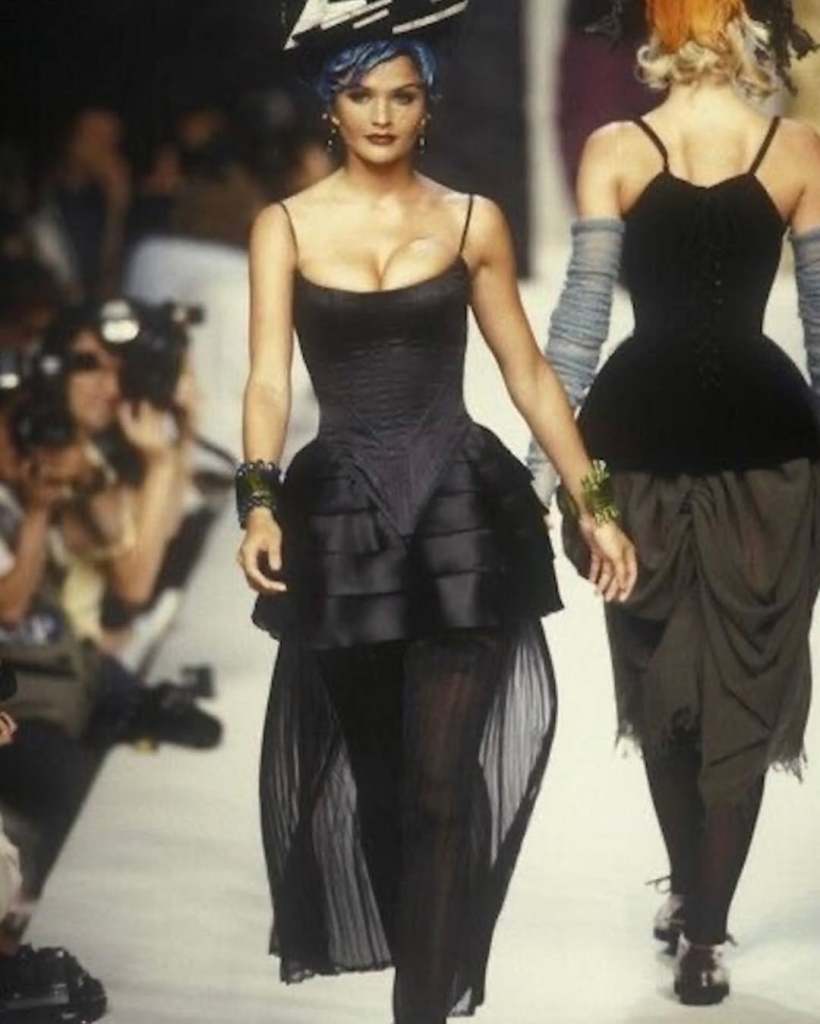 Helena Christensen Chanel 1992