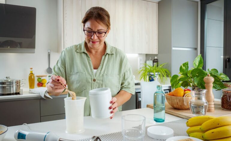 La fórmula natural de colágeno que se hace en casa con dos ingredientes que tienes en la cocina para rejuvenecer la piel al instante