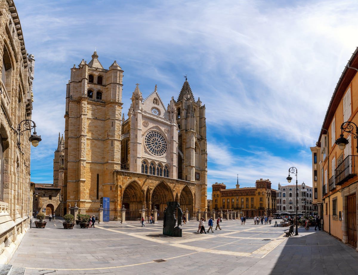 Qué hacer 24 horas en León: tapeo, Gaudí y la Pulchra Leonina | Escapadas por España | El Viajero