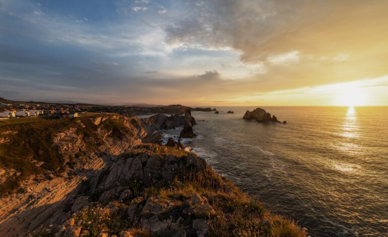 La Cantabria más primitiva y salvaje mira al mar | El Viajero