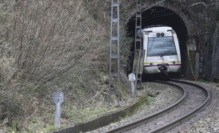 Temor a que los 17 nuevos trenes de cercanías prometidos a Asturias tras el «Fevemocho» no lleguen para principios de 2026