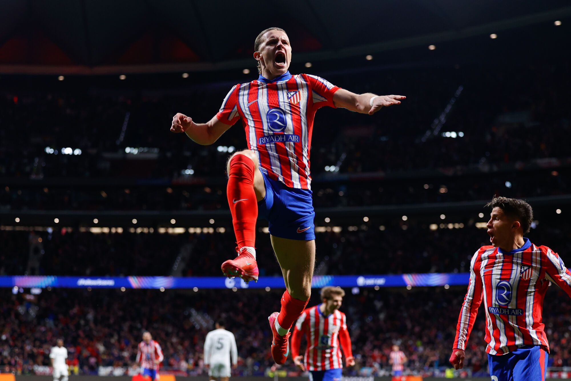 Conor Gallagher of Athletic of Madrid Celebrates to Goal During the UEFA Champions League 2024/25 League Round of 16 Second Leg Match Between Athletic of Madrid and Real Madrid CF, At Riyadh Air Metropolitano Stadium on March 12, 2025, In Madrid, Spain. AFP7 03/12/2025 ONLY FOR USE IN SPAIN. Dennis Agyeman / Afp7 / Europa Press; 2025; Spain; Sport; Zsport; Soccer; Zsoccer; Atletico de Madrid V Real Madrid CF - UEFA Champions League 2024/25 League Round of 16 Second Leg;