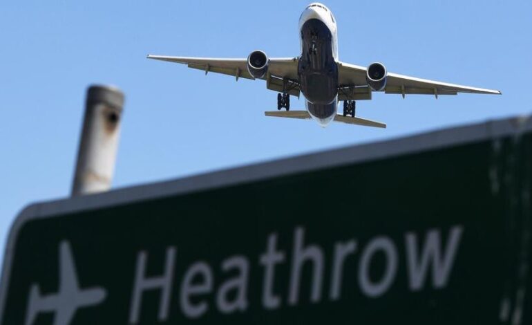 Heathrow cierra durante todo el viernes por un incendio en una subestación eléctrica