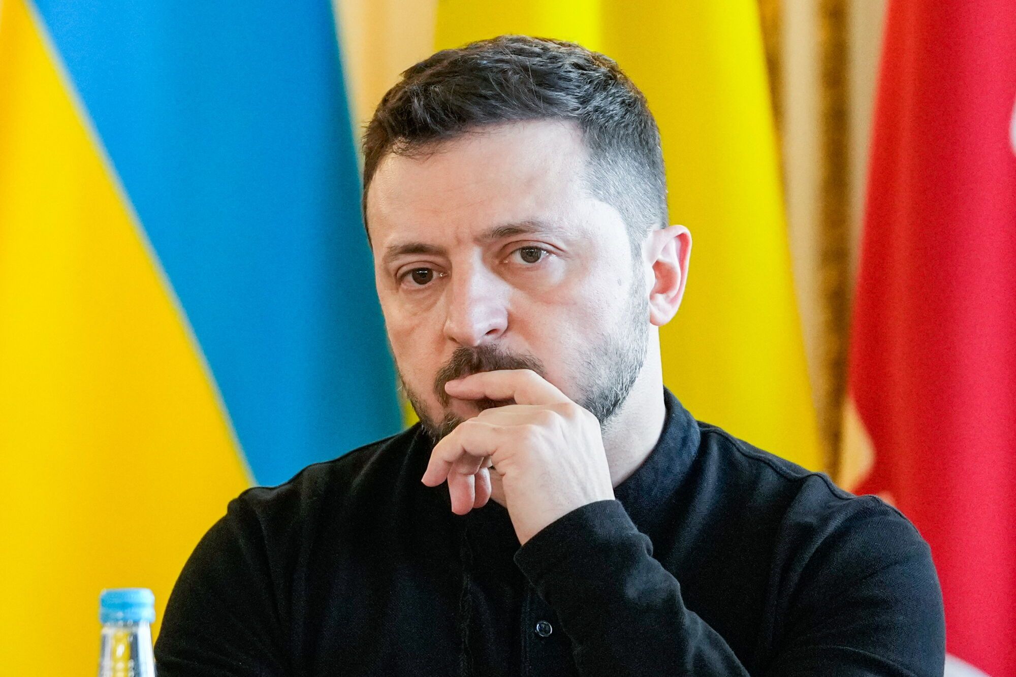 LONDON (United Kingdom), 02/03/2025.- Ukrainian President Volodymyr Zelensky attends a summit on Ukraine, at Lancaster House in London, Britain, 02 March 2025. The British prime minister is hosting a summit of European leaders in London to discuss the ongoing war in Ukraine. (Ucrania, Reino Unido, Londres) EFE/EPA/JAVAD PARSA / POOL NORWAY OUT. NORWAY OUT