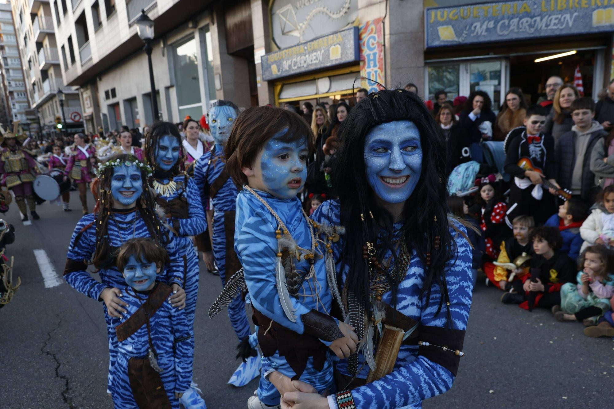 Así fue el multitudinario y espectacular desfile de Antroxu en Gijón (en imágenes)