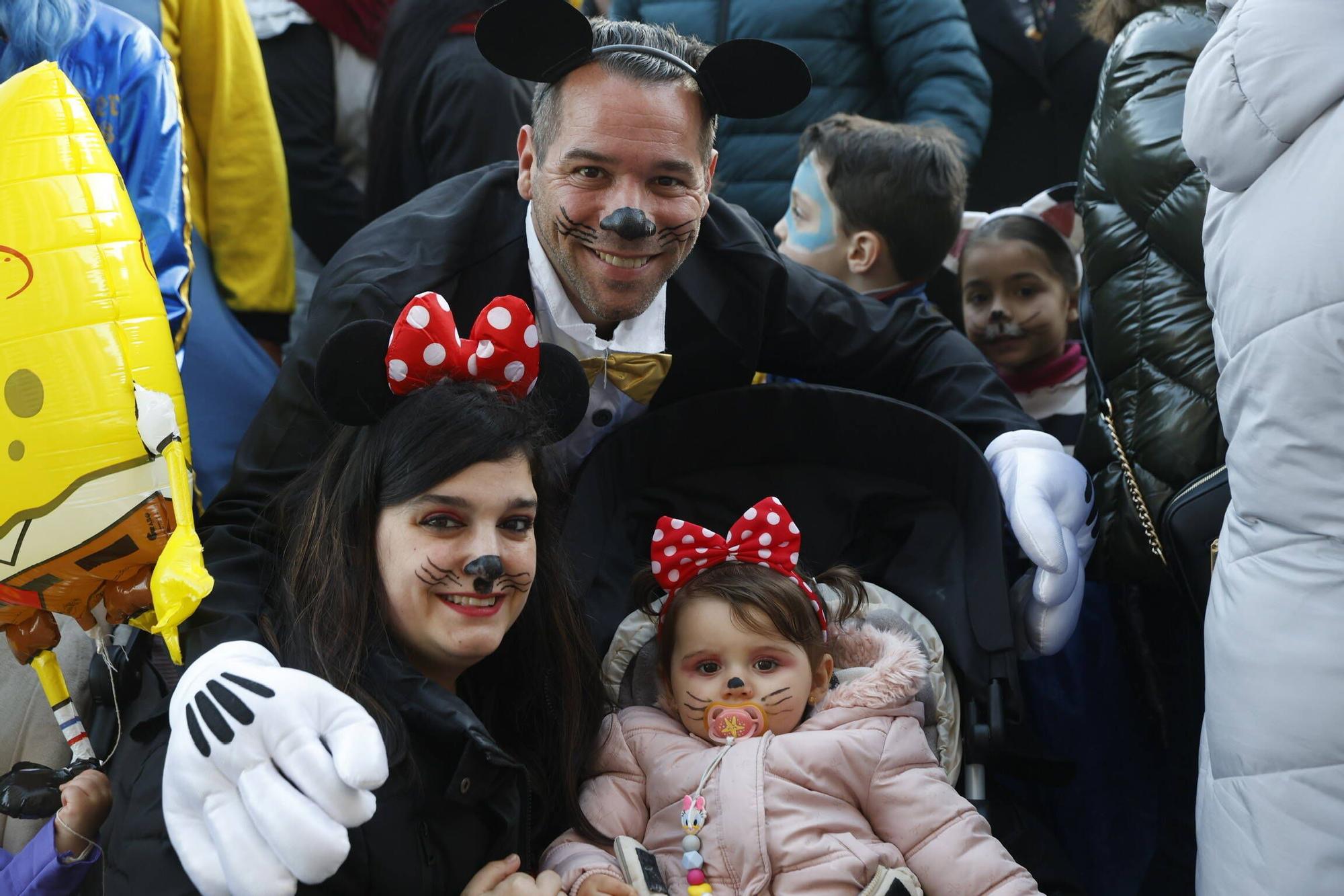 Así fue el multitudinario y espectacular desfile de Antroxu en Gijón (en imágenes)