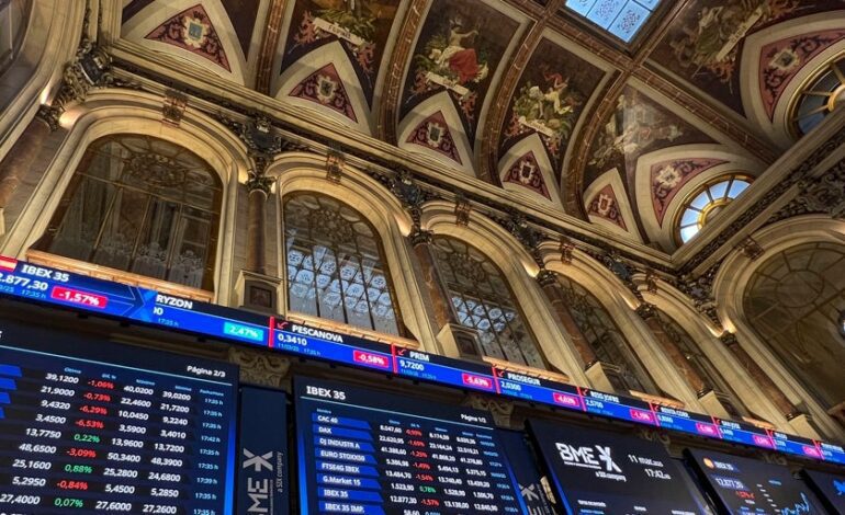 El Ibex encadena su cuarto día en rojo y pierde los 12.800 puntos