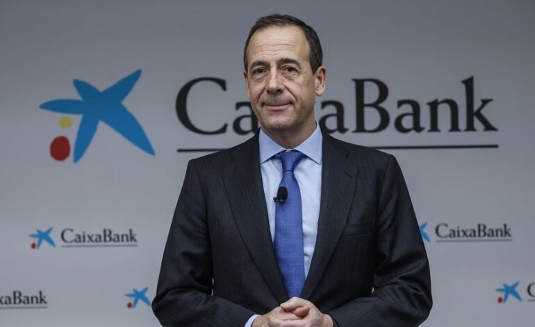 Caixabank apuesta por el cliente sénior y dará formación especial a más de 30.000 empleados