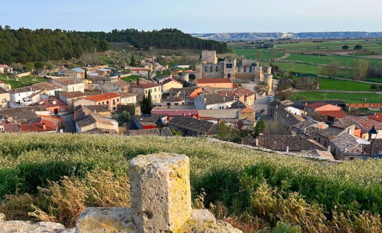 El pueblo de Valladolid que tiene casas cueva, bodegas y un castillo encantado