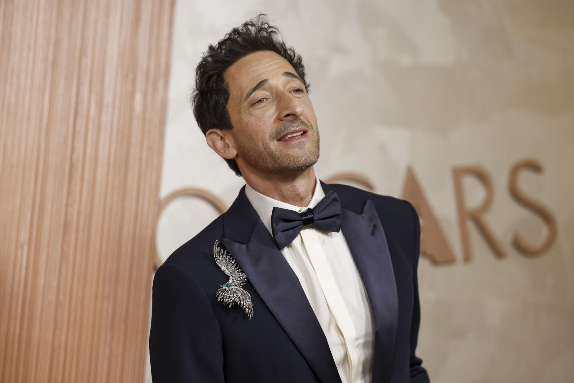 El actor estadounidense Adrien Brody llega a la alfombra roja durante la 97ª ceremonia anual de los Premios de la Academia en el Teatro Dolby en el vecindario de Hollywood de Los Ángeles, California, Estados Unidos, el 2 de marzo de 2025. Efe/EPA/Caroline Brehman