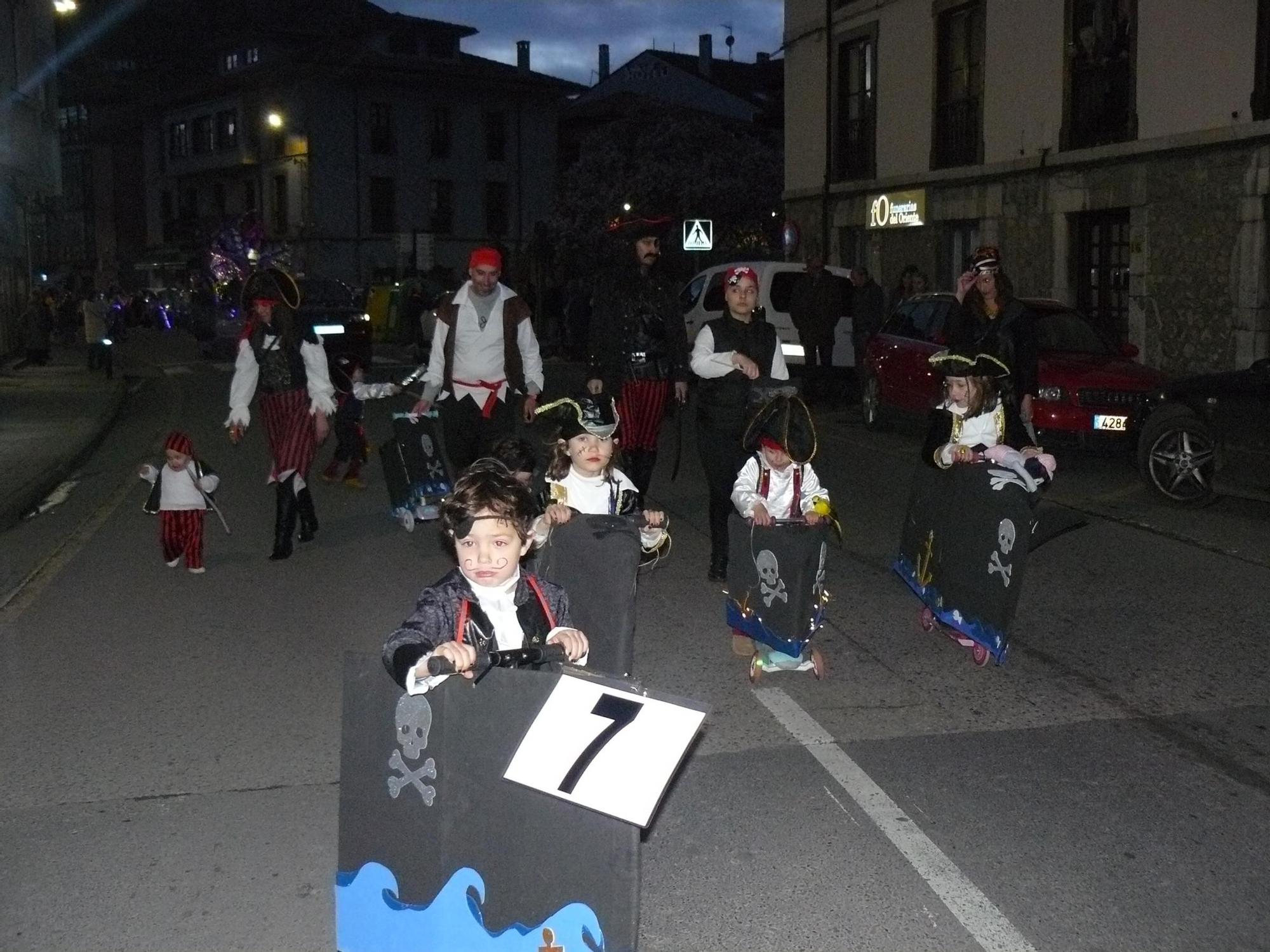 Arriondas se rinde a un Carnaval lleno de originalidad, fantasía y humor