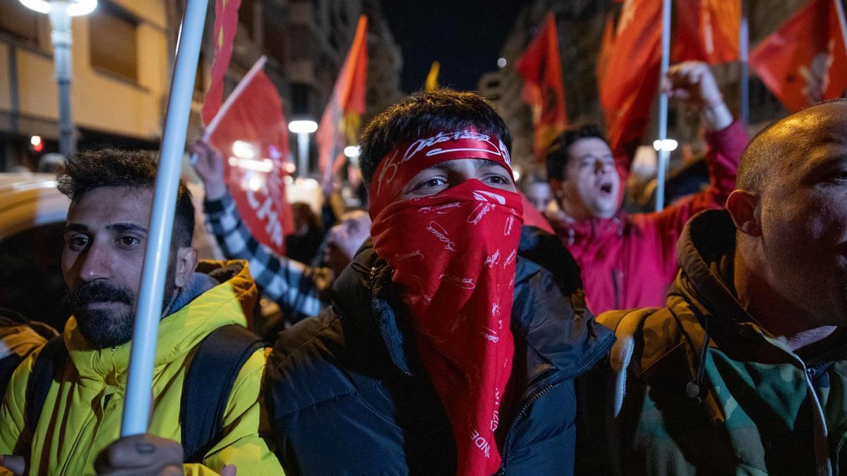 Al menos 97 detenidos en una jornada de protestas en Turquía contra la detención del alcalde de Estambul