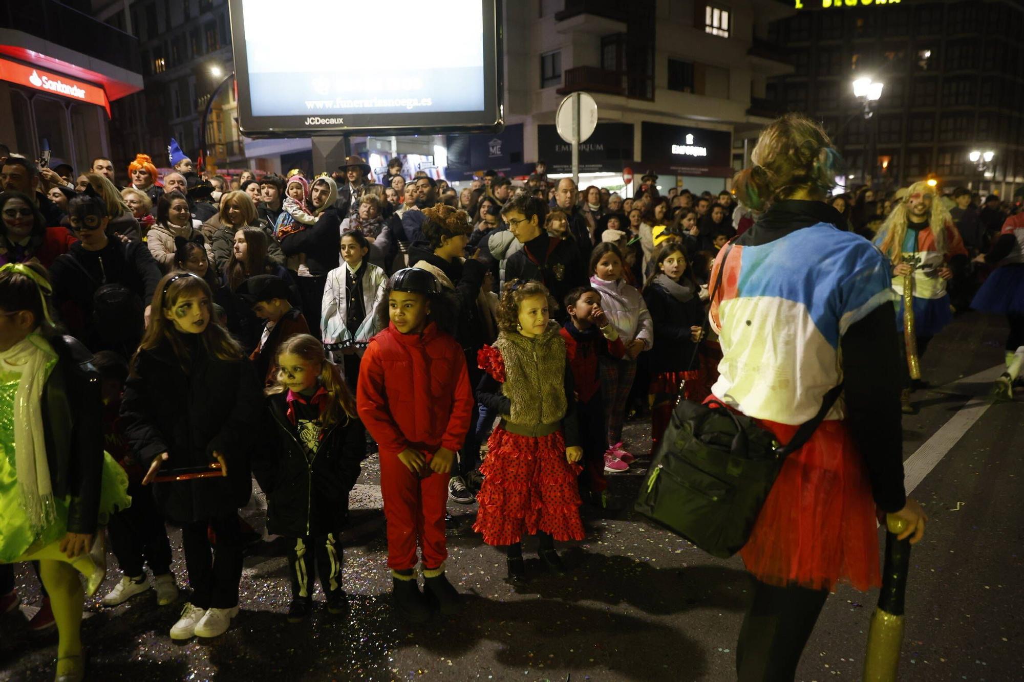 Así fue el multitudinario y espectacular desfile de Antroxu en Gijón (en imágenes)