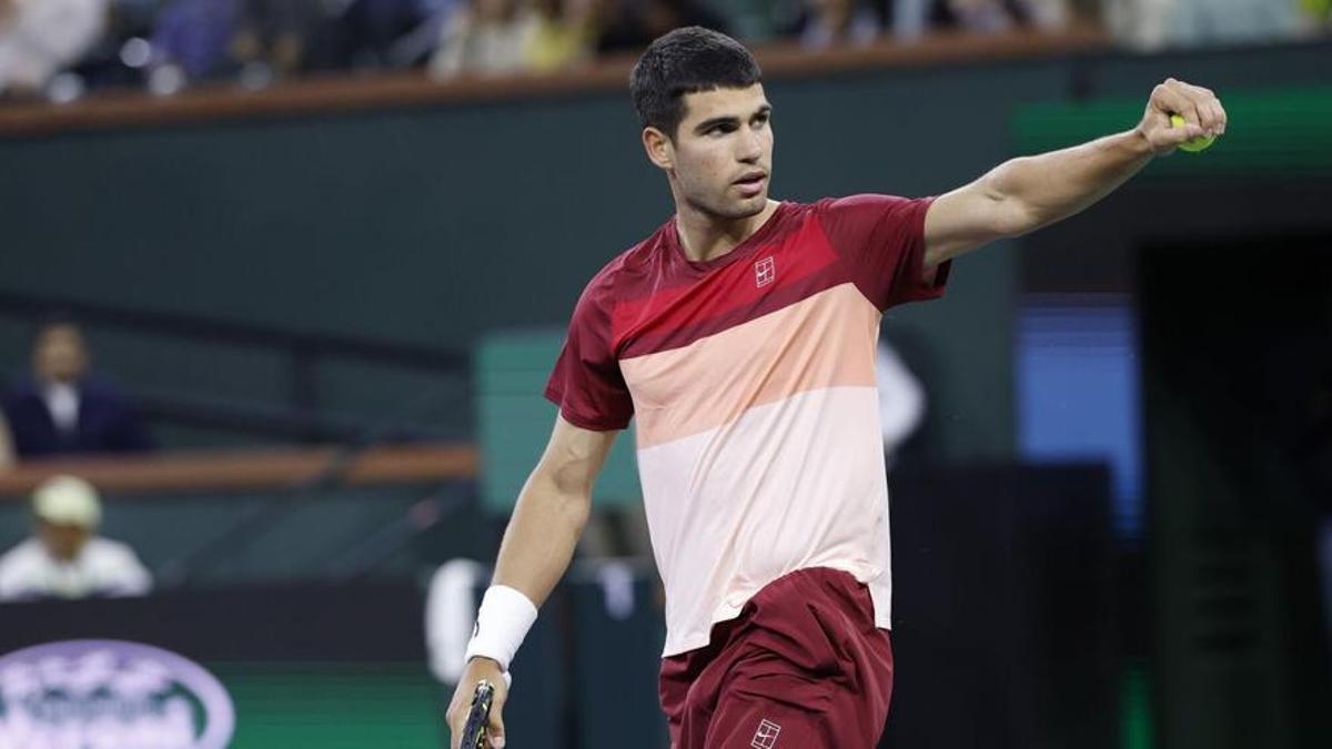 Alcaraz arrolla a Dimitrov y continúa su camino hacia el triplete en Indian Wells