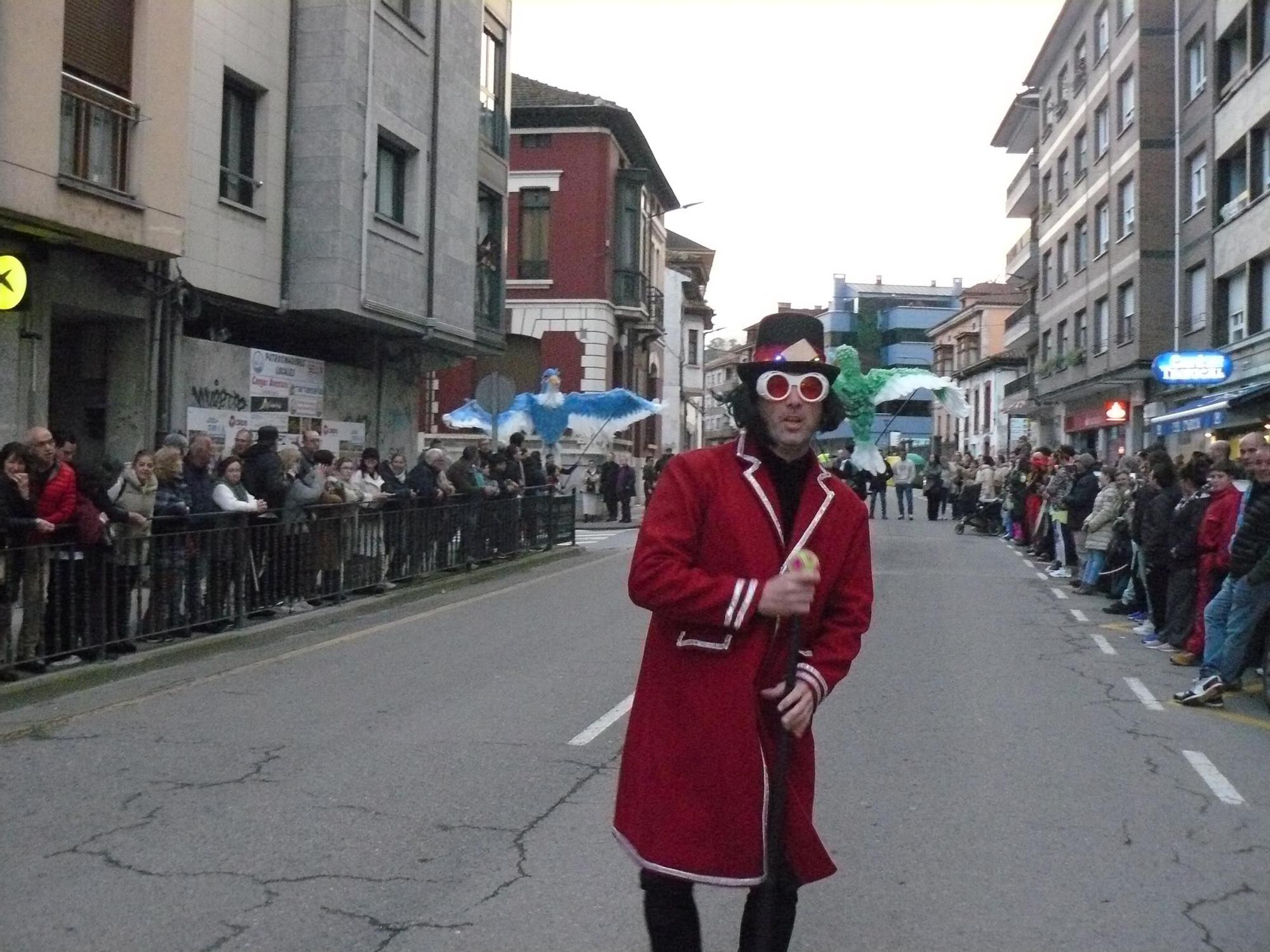 Arriondas se rinde a un Carnaval lleno de originalidad, fantasía y humor