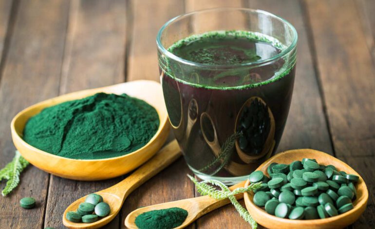 Qué es la espirulina, cuáles son sus propiedades y cómo puedes incluirla en tu dieta