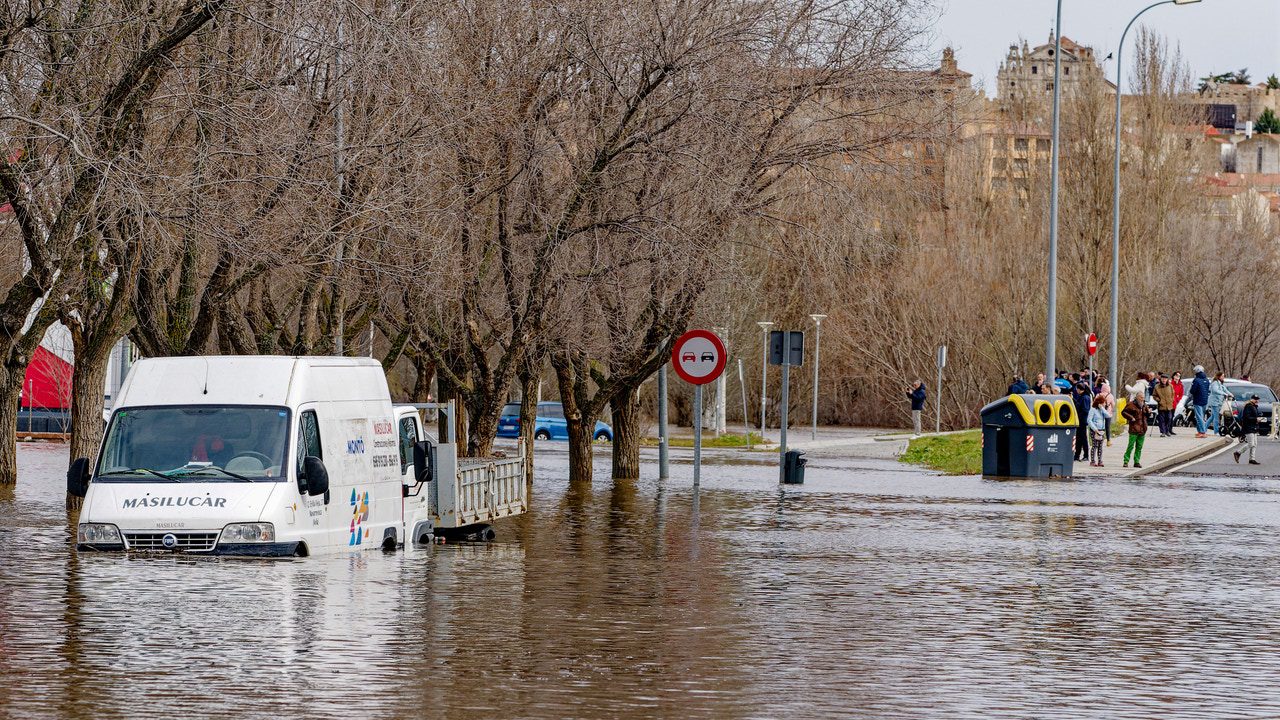 Estado de emergencia en Ávila ante la situación extrema por el desbordamiento del Adaja y el Chico