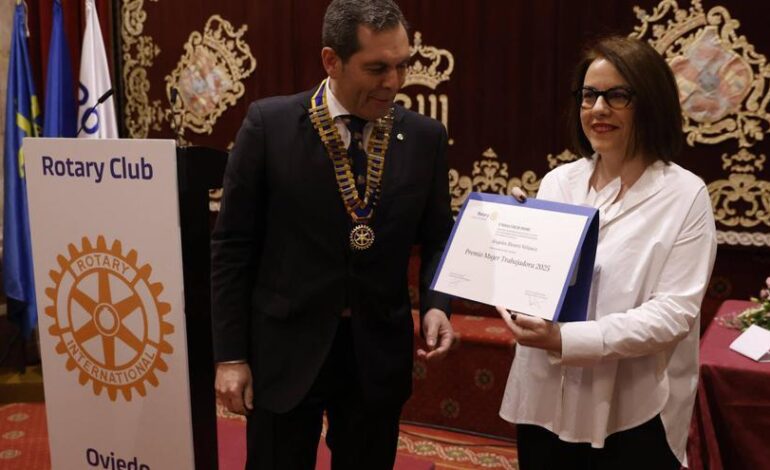 Entrega del premio «Mujer Trabajadora 2025» del Rotary Club Oviedo a Ángeles Rivero, directora general de LA NUEVA ESPAÑA, en imágenes