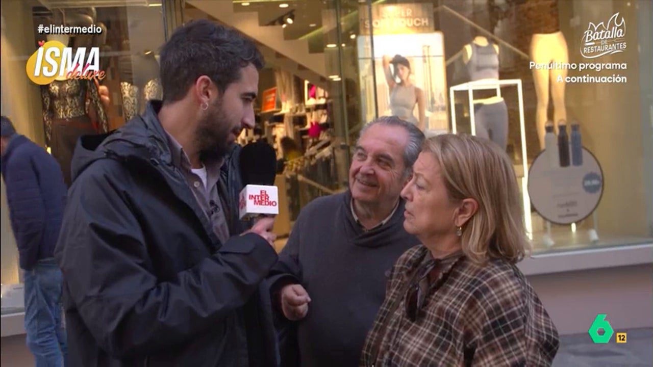 Una señora se enfada con Isma Juárez cuando dice que lleva 50 años casada: «¡No te pases!»