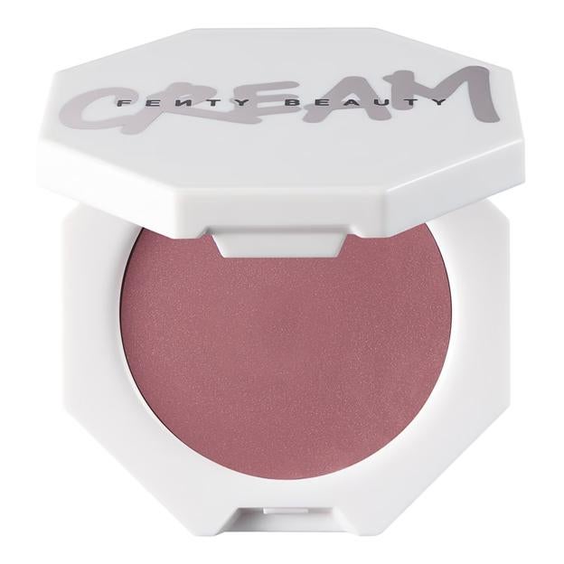 Fenty Beauty Cheeks Out Freestyle Cream Blush en Cool Berry.