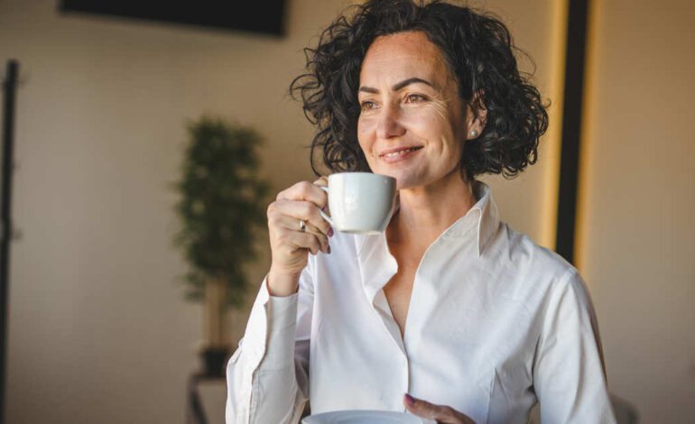 Nunca tomes el café sin haber desayunado. Esto hace que te suba muchísimo el cortisol