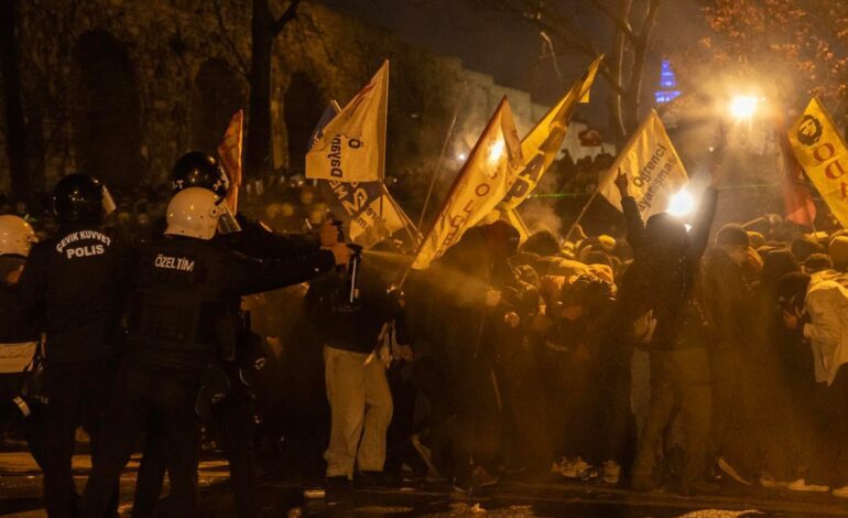 Más de 300 detenidos en Turquía tras las protestas contra la detención del alcalde de Estambul