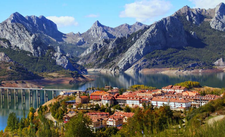 los fiordos españoles donde la vista se pierde y el corazón se llena