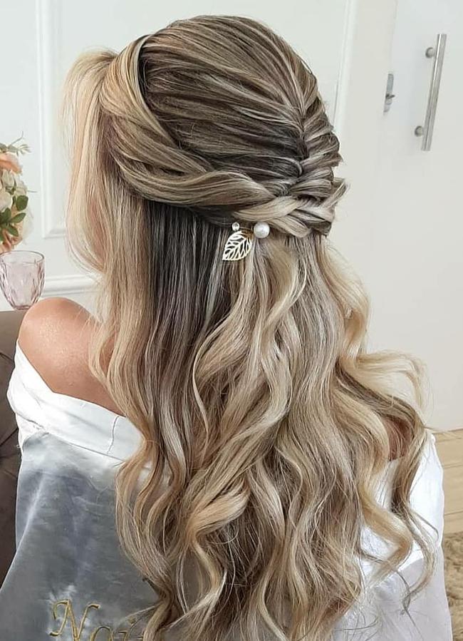 Recolectado con Braid Wedding (@peinados_trenzas_faciles)