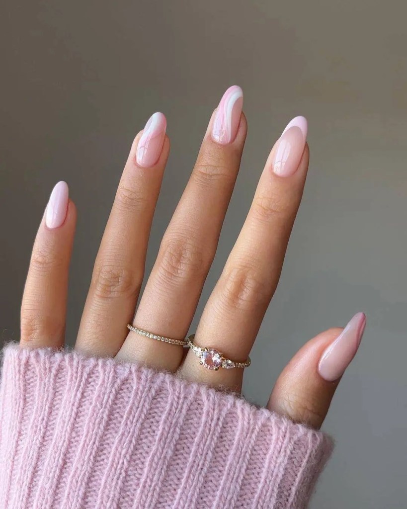 Manicure Gel es el más solicitado, aunque hay otras alternativas clave: @nailsbymei