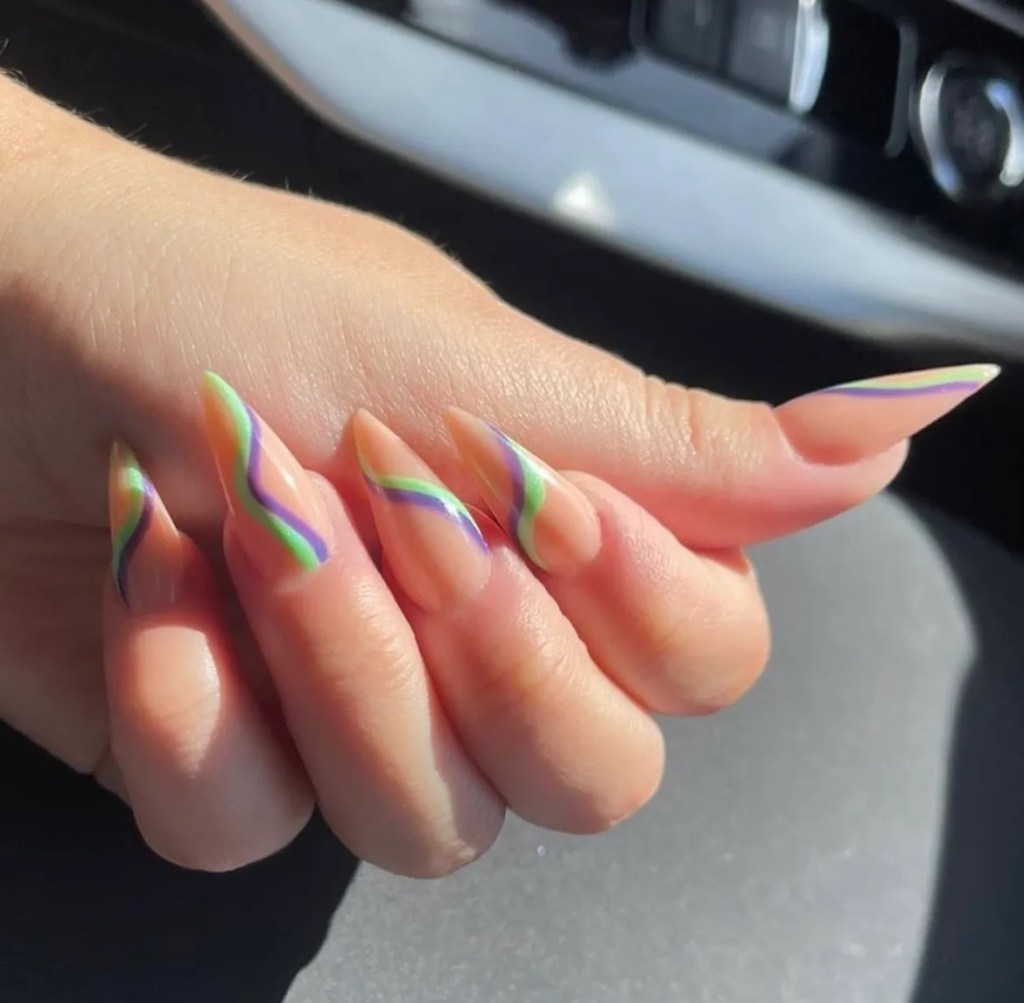 Stiletto uñas con arte - @Rossinails_