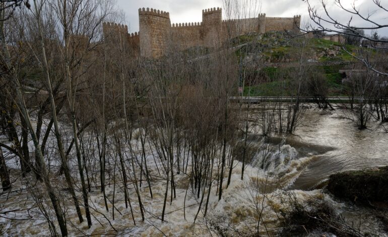 Ávila mantiene el estado de emergencia por inundaciones ante el temor por los deshielos