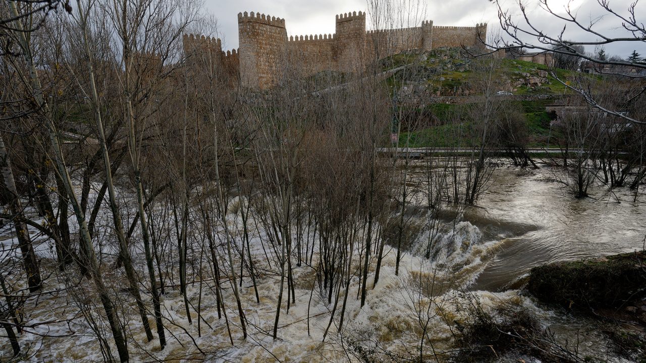 Ávila mantiene el estado de emergencia por inundaciones ante el temor por los deshielos