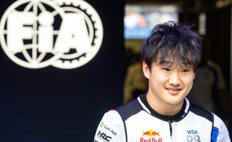 Dura crítica del jefe de McLaren a Red Bull por el trato a Yuki Tsunoda