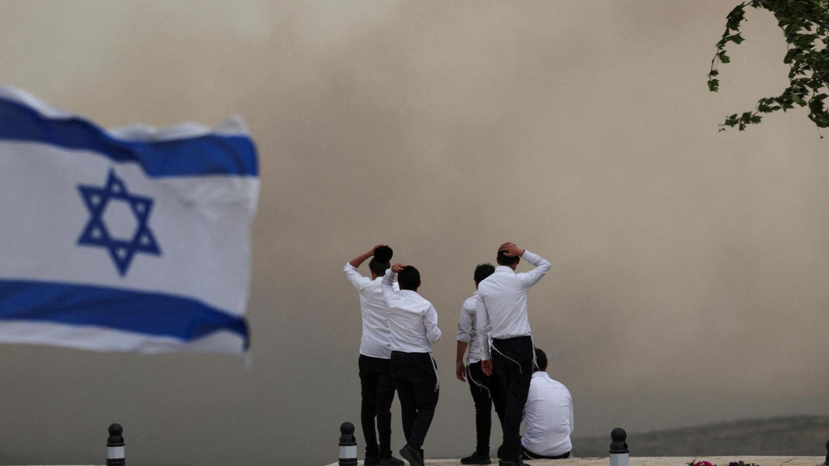 España ofrece dos aviones al Gobierno de Israel para hacer frente a los incendios forestales descontrolados de Jerusalén