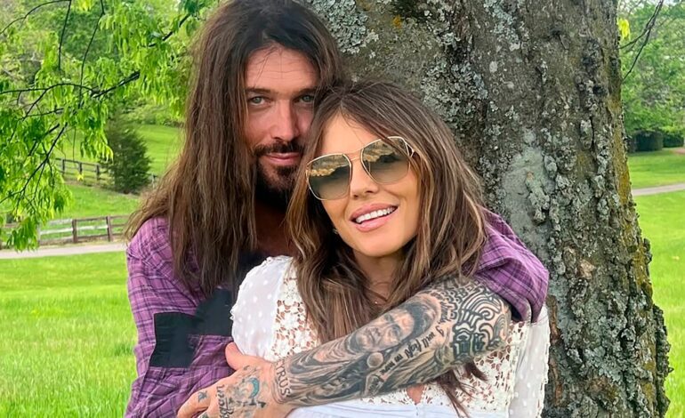 Elizabeth Hurley y Billy Ray Cyrus, cada vez más cerca del altar: «Es una conexión real»