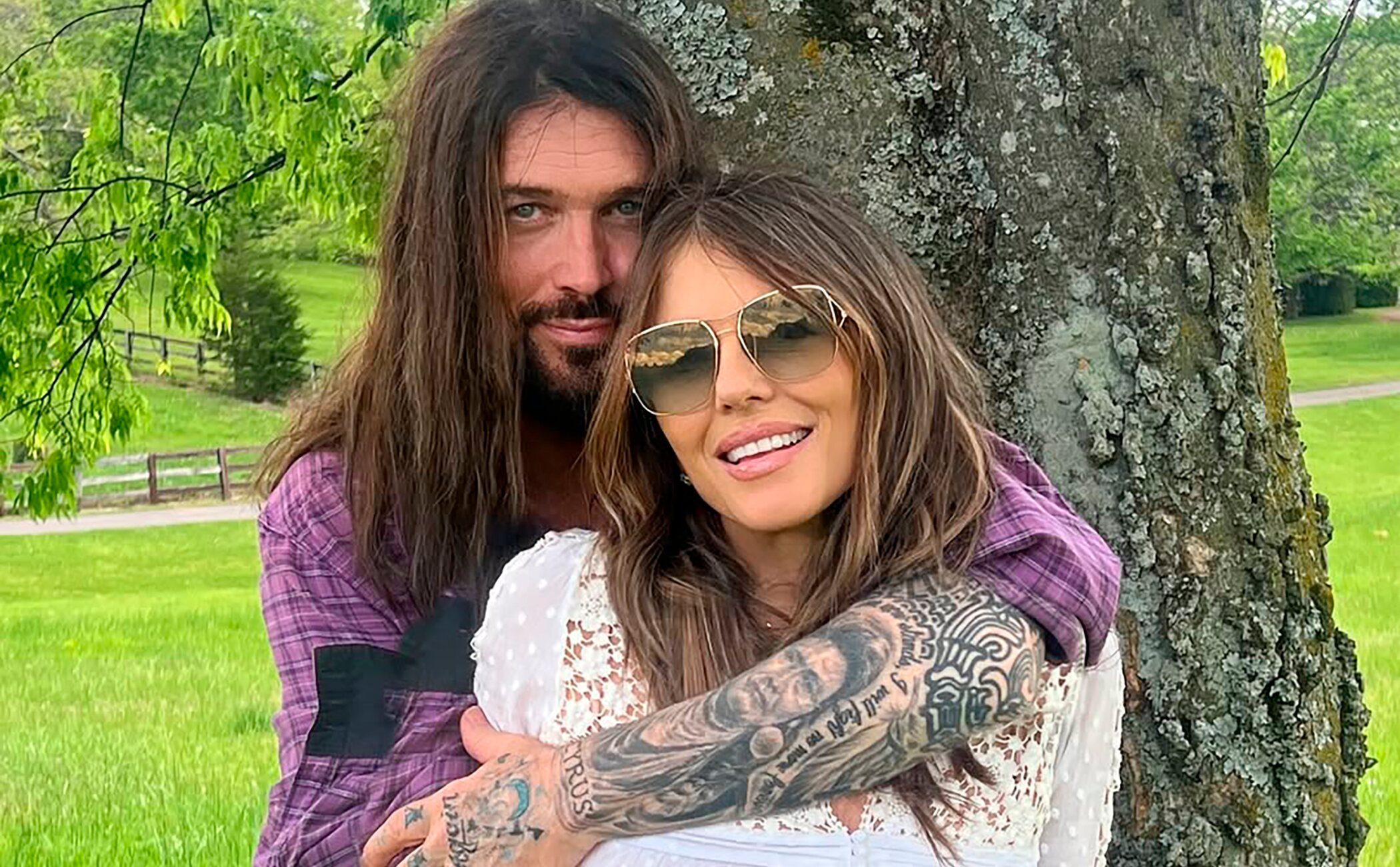 Elizabeth Hurley y Billy Ray Cyrus, cada vez más cerca del altar: «Es una conexión real»