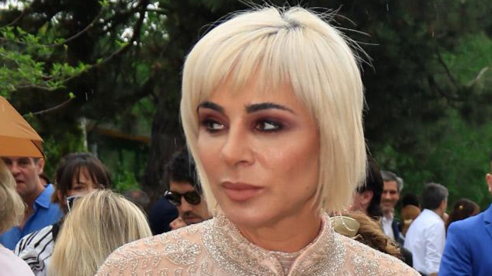 Está fatal y toda la familia, destrozada