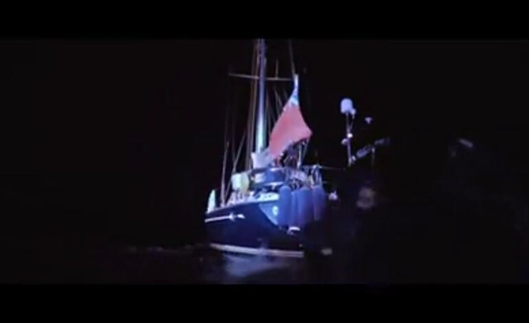 Apatrullando acompaña a los agentes de aduanas en un abordaje a un barco con narcotraficantes en Valencia: «Podrían llevar algo»