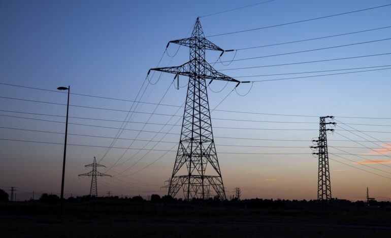 Un apagón deja a 20.000 hogares sin luz en Países Bajos tras explosión en una subestación