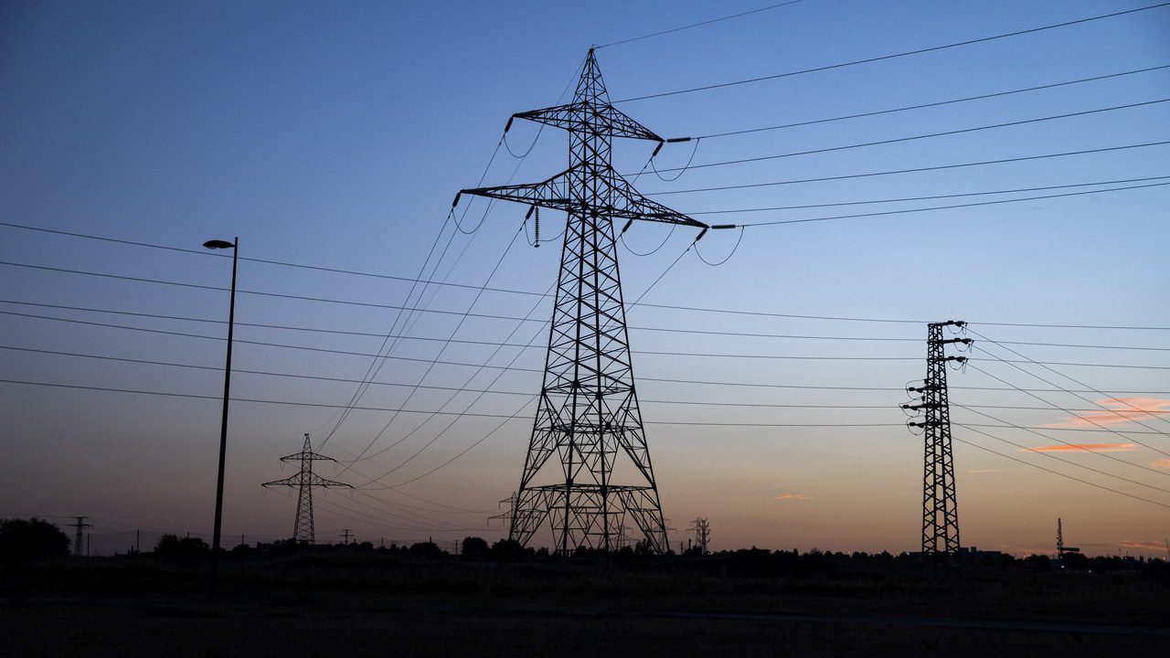 Un apagón deja a 20.000 hogares sin luz en Países Bajos tras explosión en una subestación