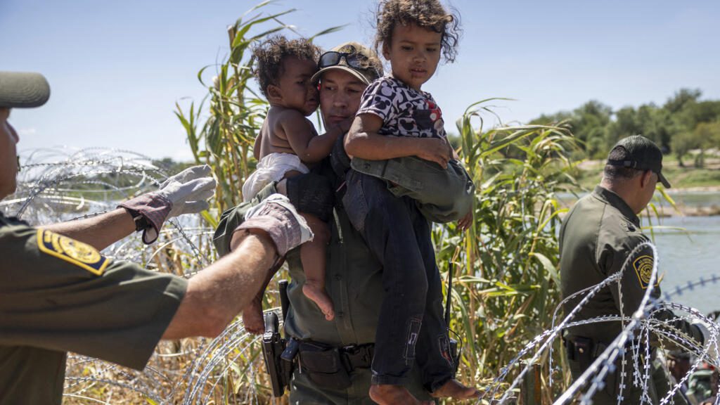 "No hemos sabido más de la bebé": Trump retoma la separación familiar en su política antimigrante